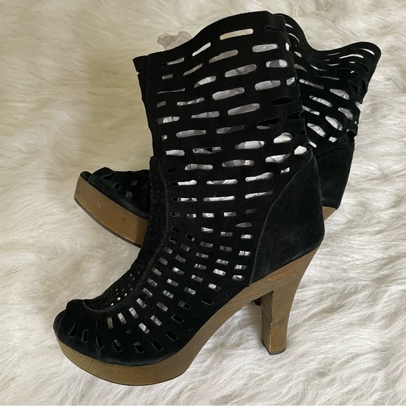 WOODIES CPEN TOE ANKLE HIGH HEELS - Picture 1 of 4